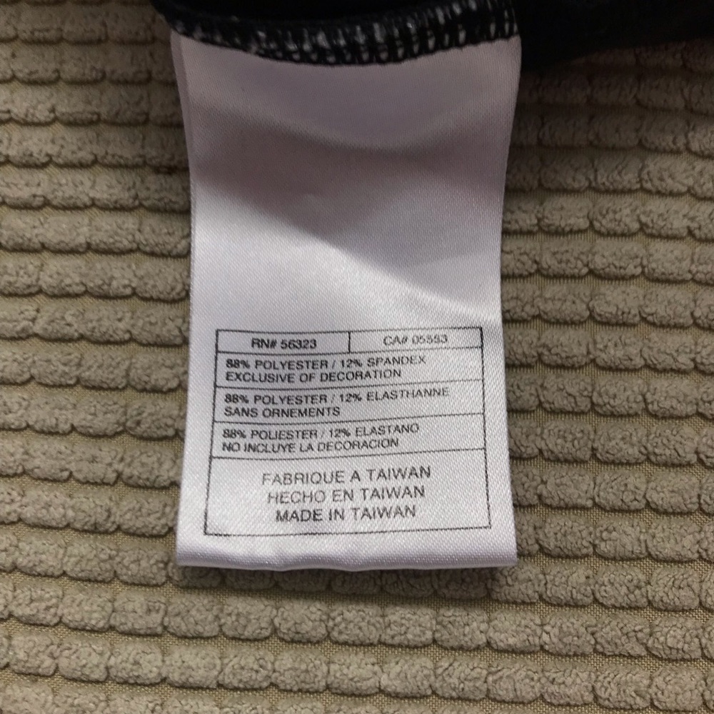 Nike Dri-fit  athletic zip up cropped jacket - Picture 7 of 7